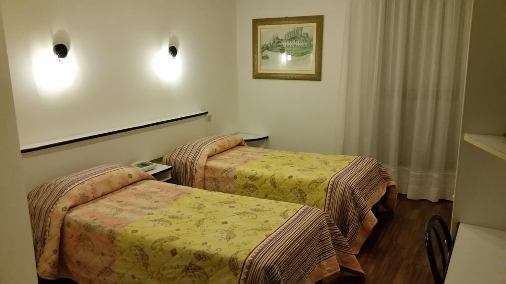 Le Colombelle Hotel SantʼAngelo Екстериор снимка